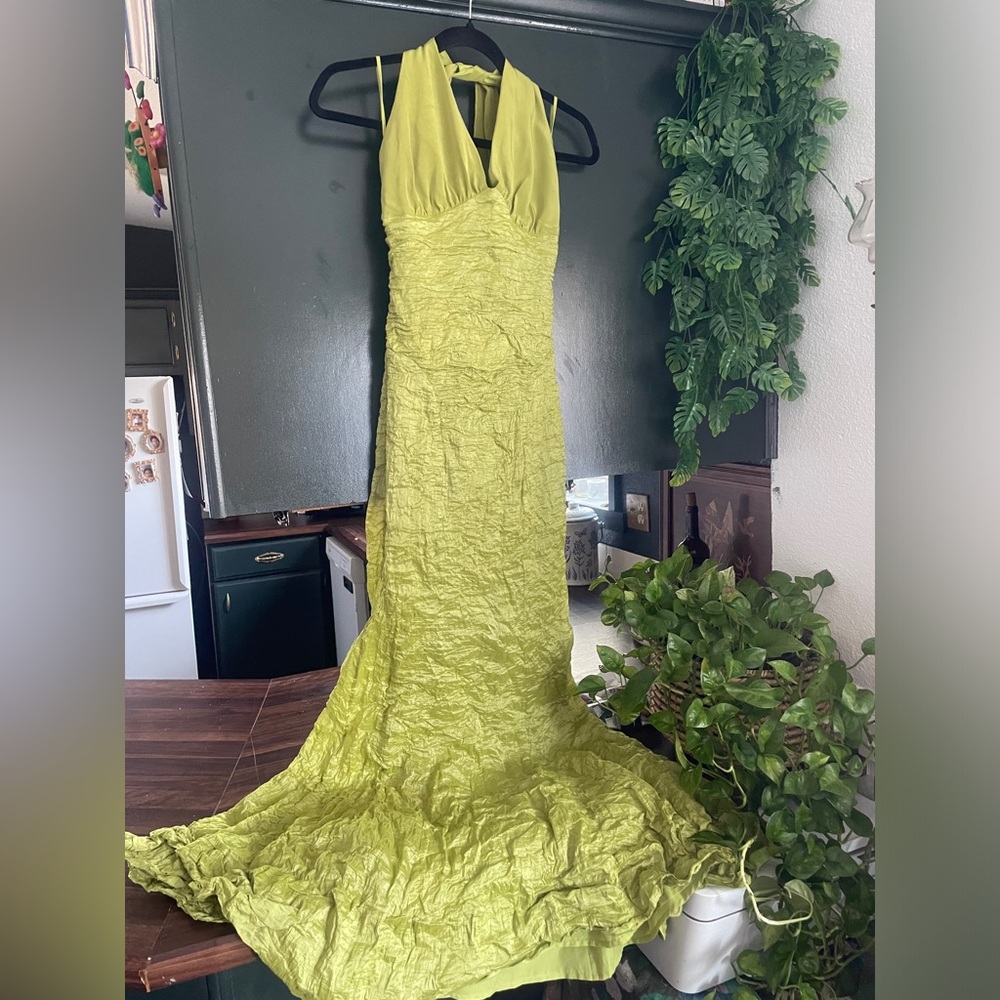 Nicole Miller, Formal Green Crinkle Stretch Silk Satin Halter 6